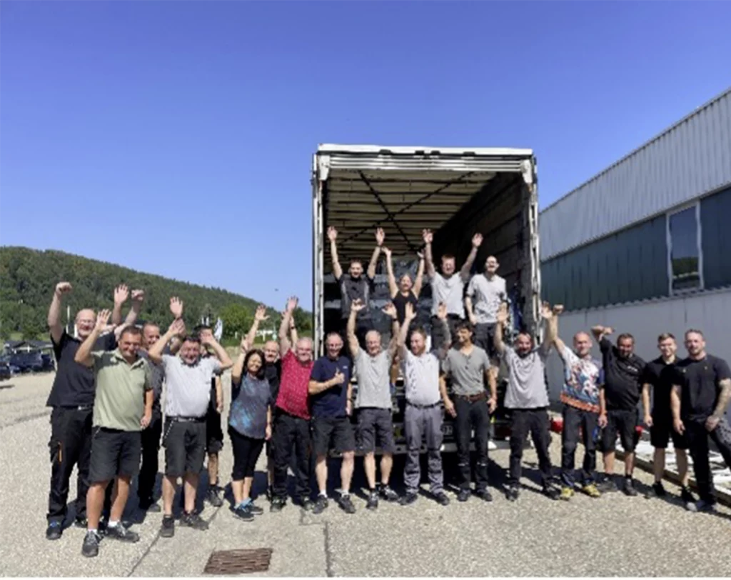 Mayer & Cie Global . Auslieferung der ersten 18 Maschinen -Bild 1